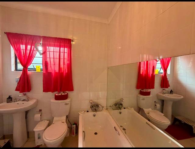 3 BEDROOM SECTIONAL TITLE FOR SALE IN BIRDSWOOD